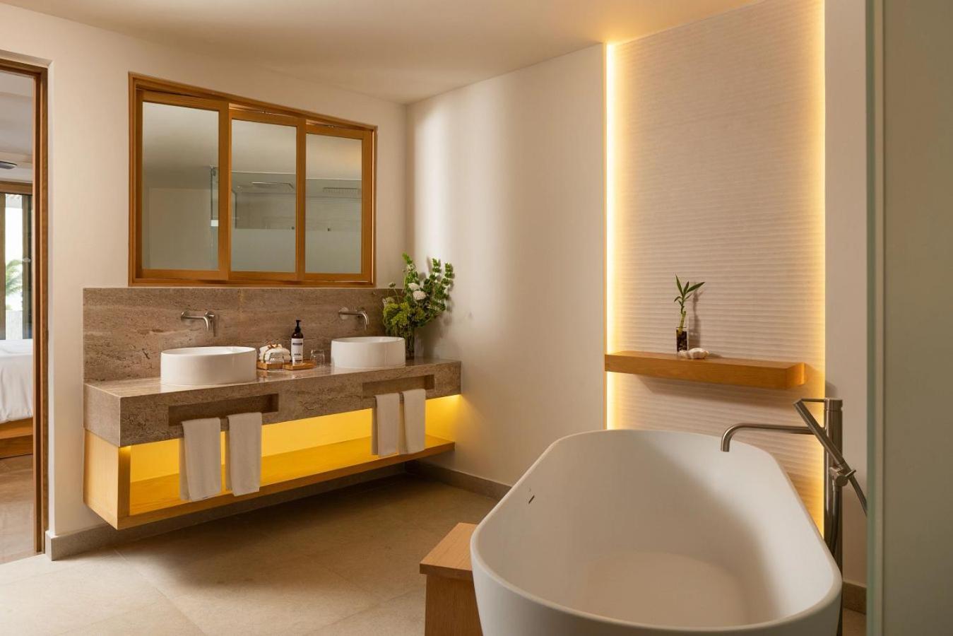 Preferred Club Master Suite Ocean Front Private Pool