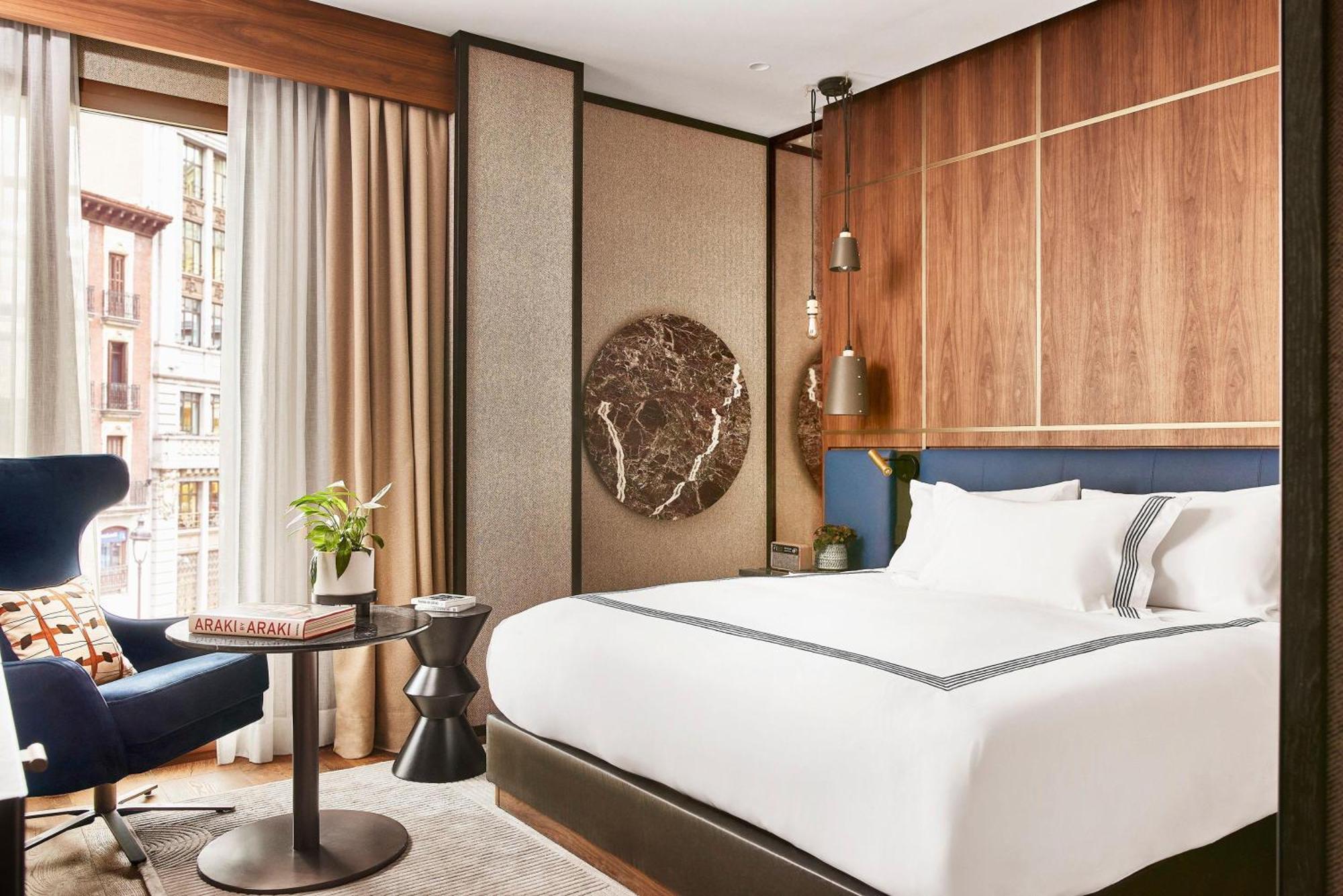 Chambre Lit King-Size - Vue sur Ville