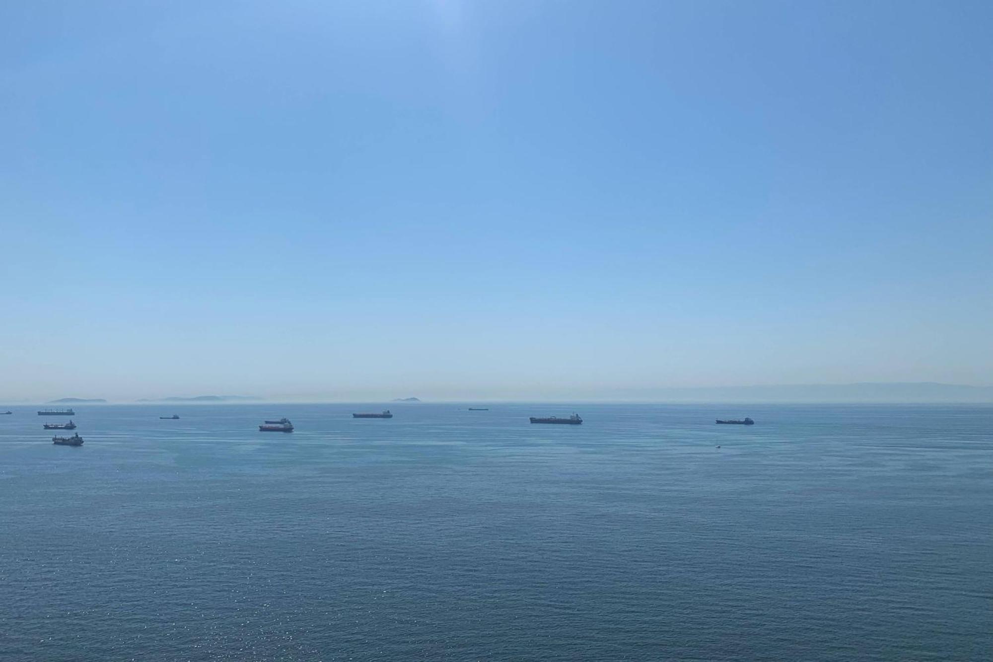 Suite Présidentielle avec Lit King-Size et Accès au Salon Club - Vue sur Mer