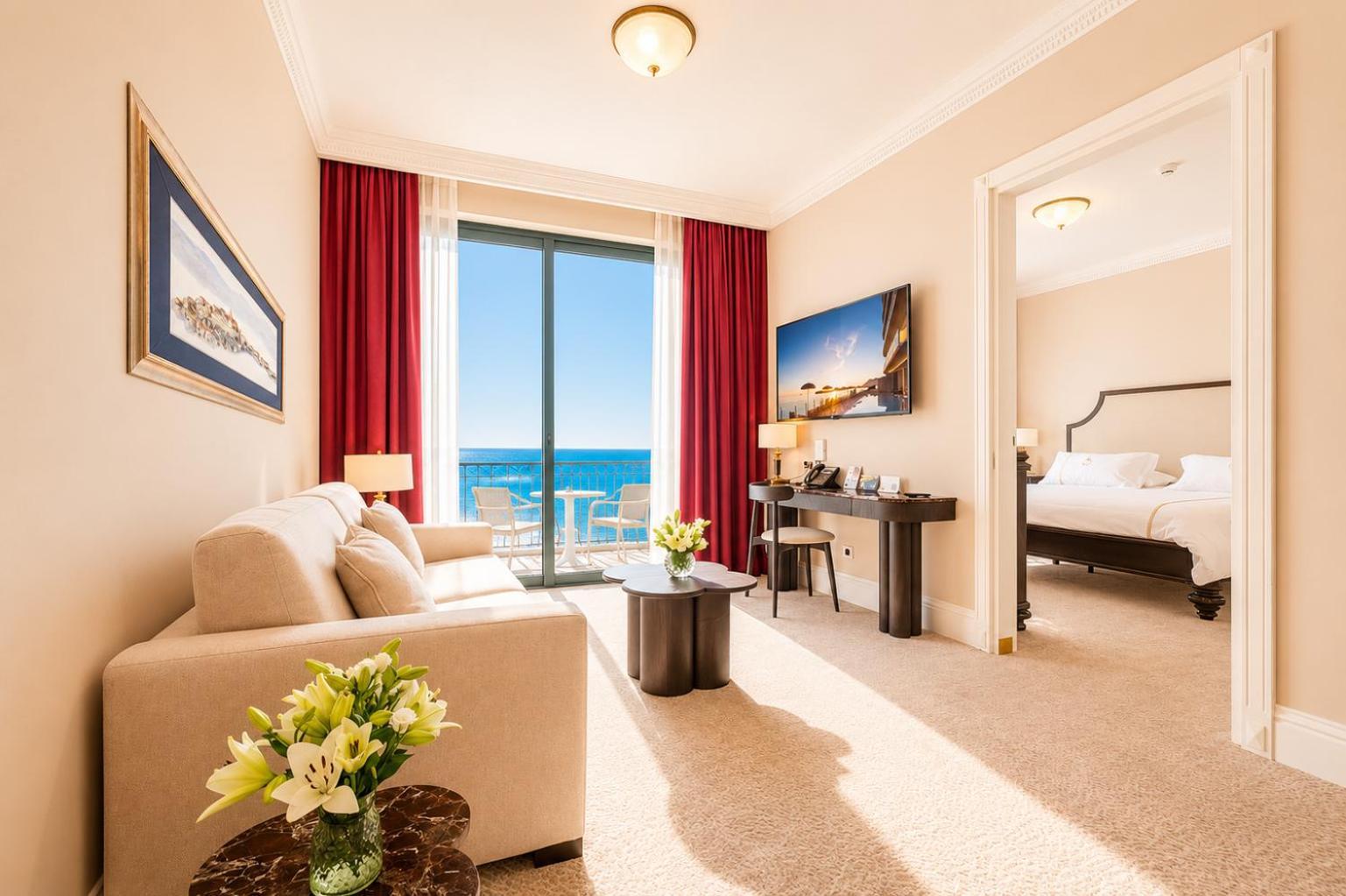 Suite Lit King-Size Royal Sky avec Balcon - Vue sur Mer