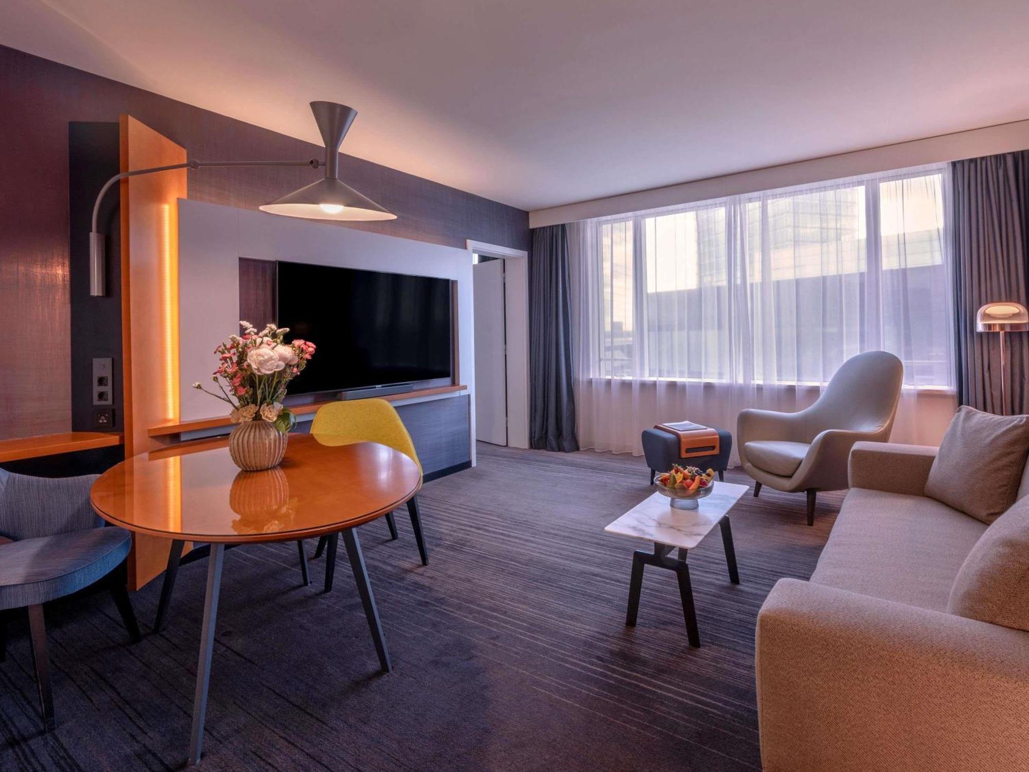 Prestige King Suite