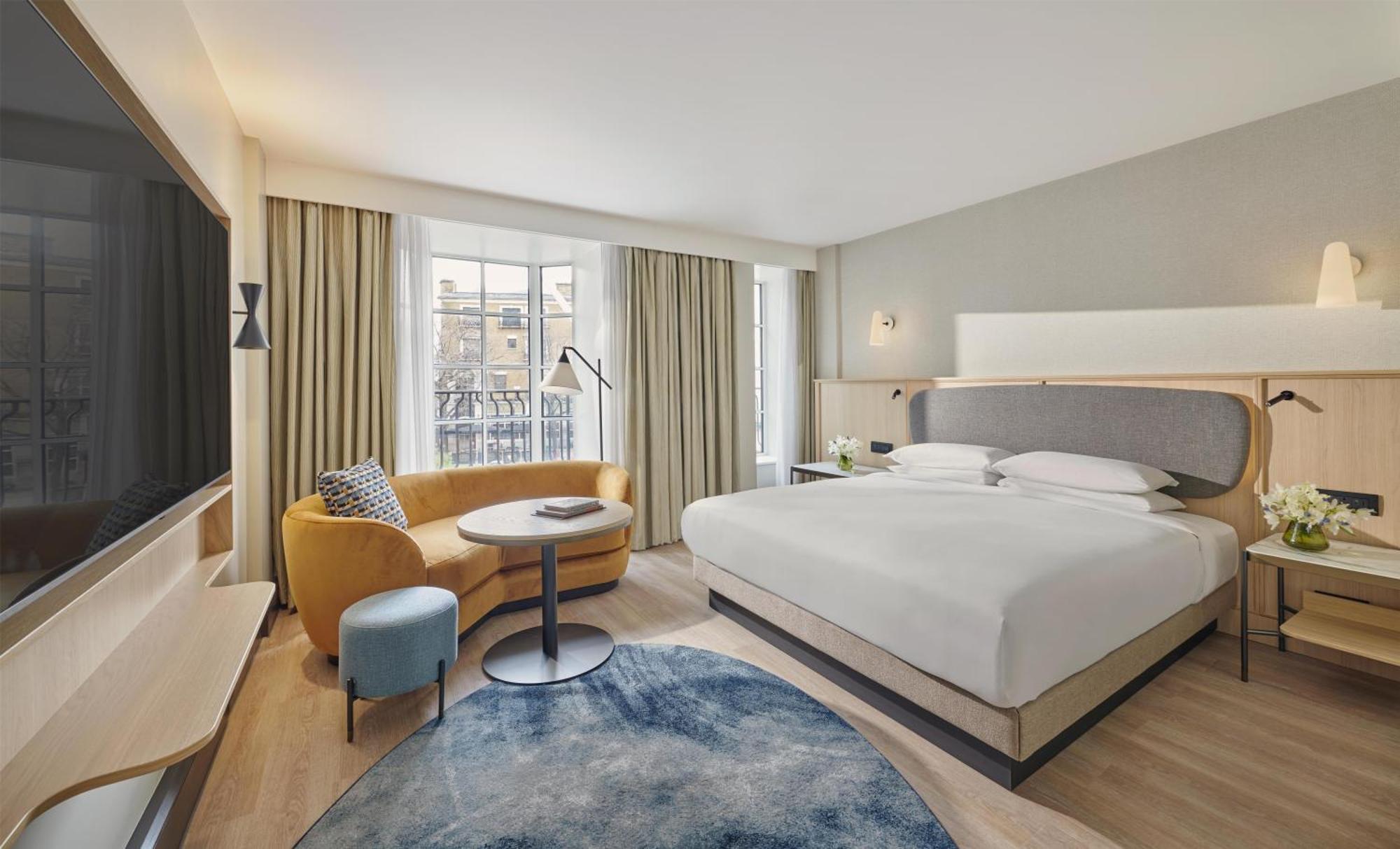 Chambre Lit King-Size - Vue sur High Street