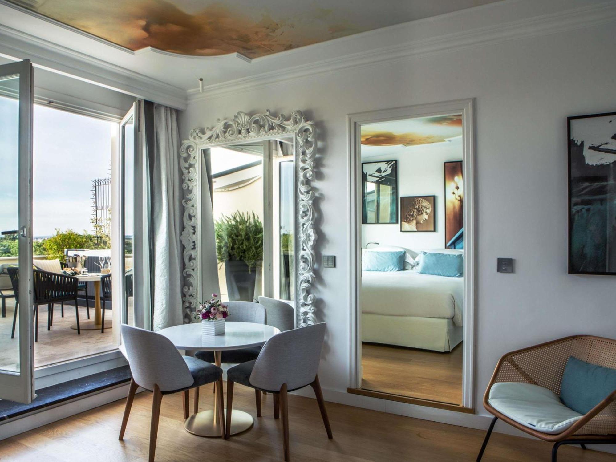 Suite avec Baignoire d’Hydromassage et Terrasse Panoramique
