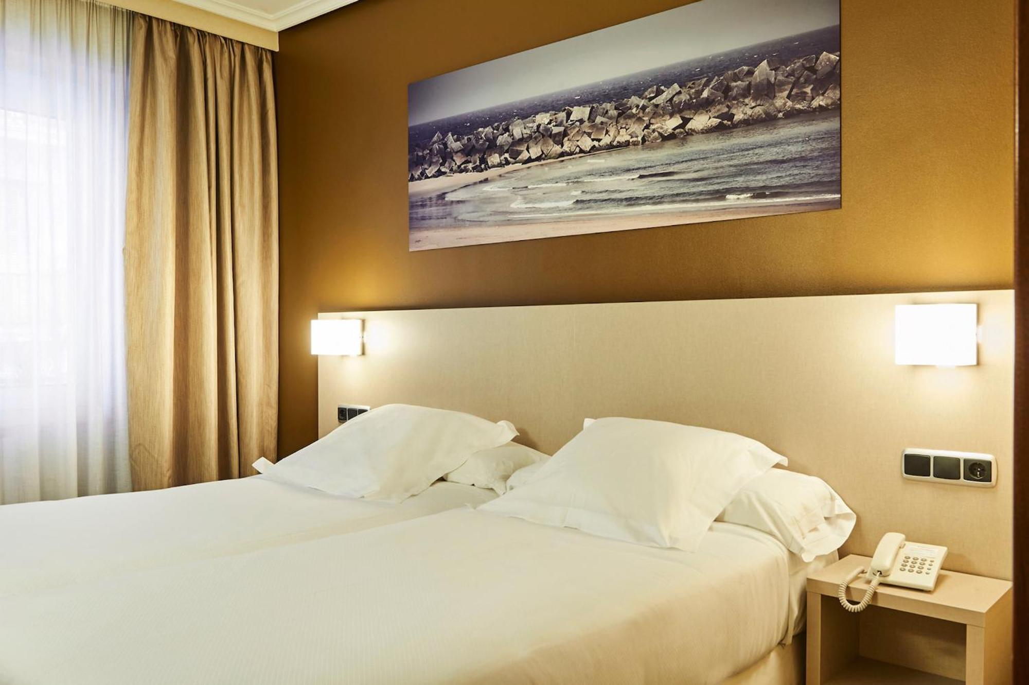 Chambre Double avec Parking - Vue sur Ville