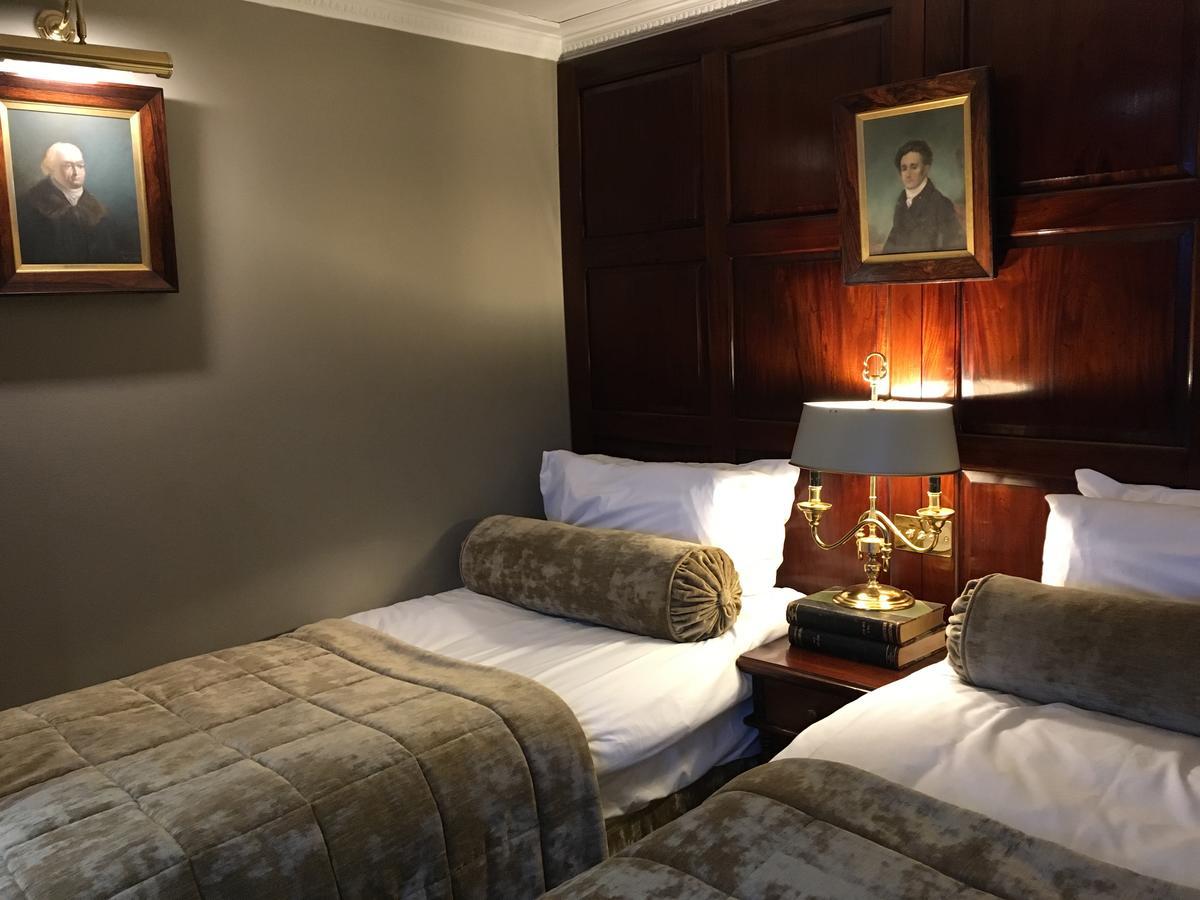 Chambre Lit Queen-Size Deluxe