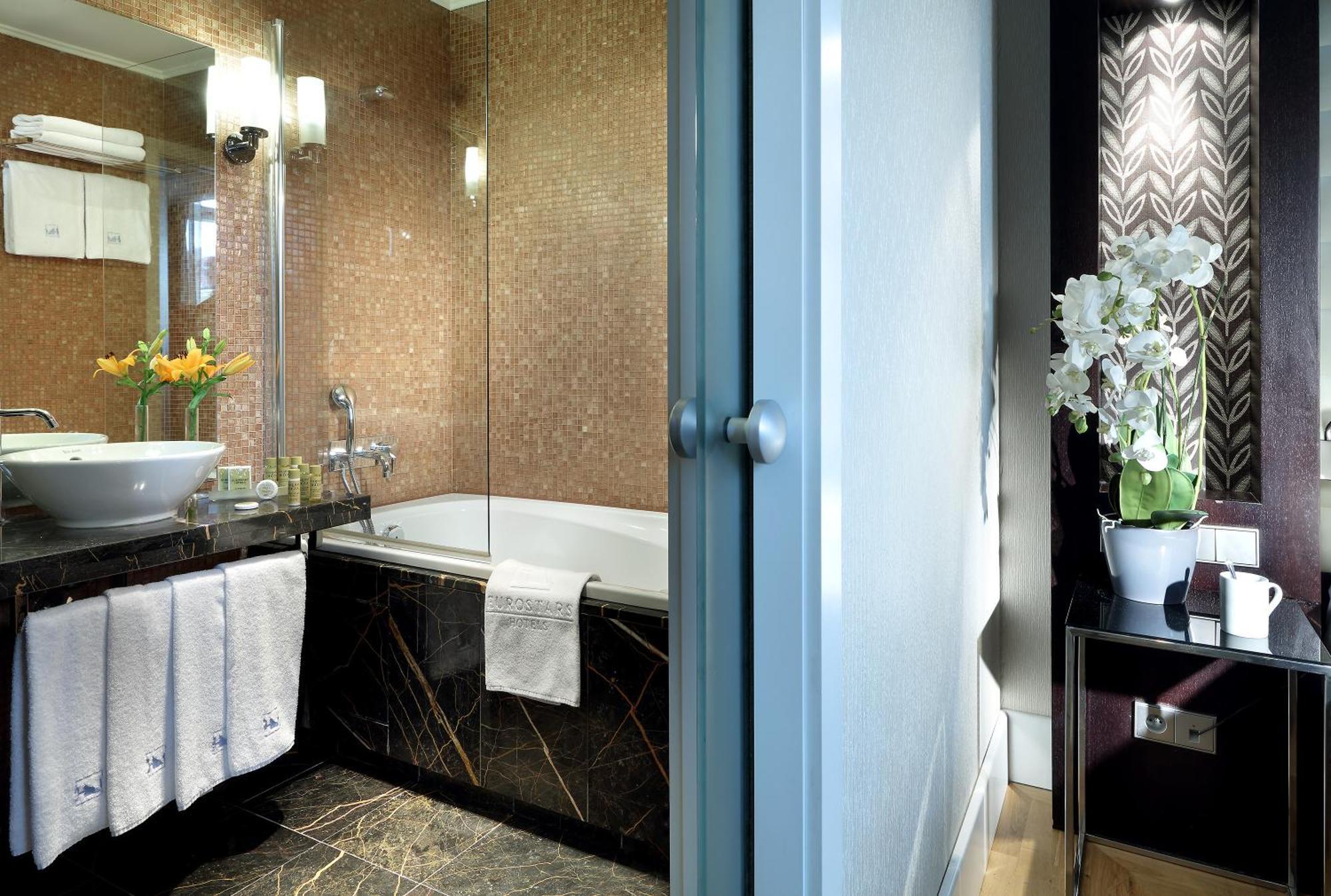 Chambre Double avec Lit d'Appoint