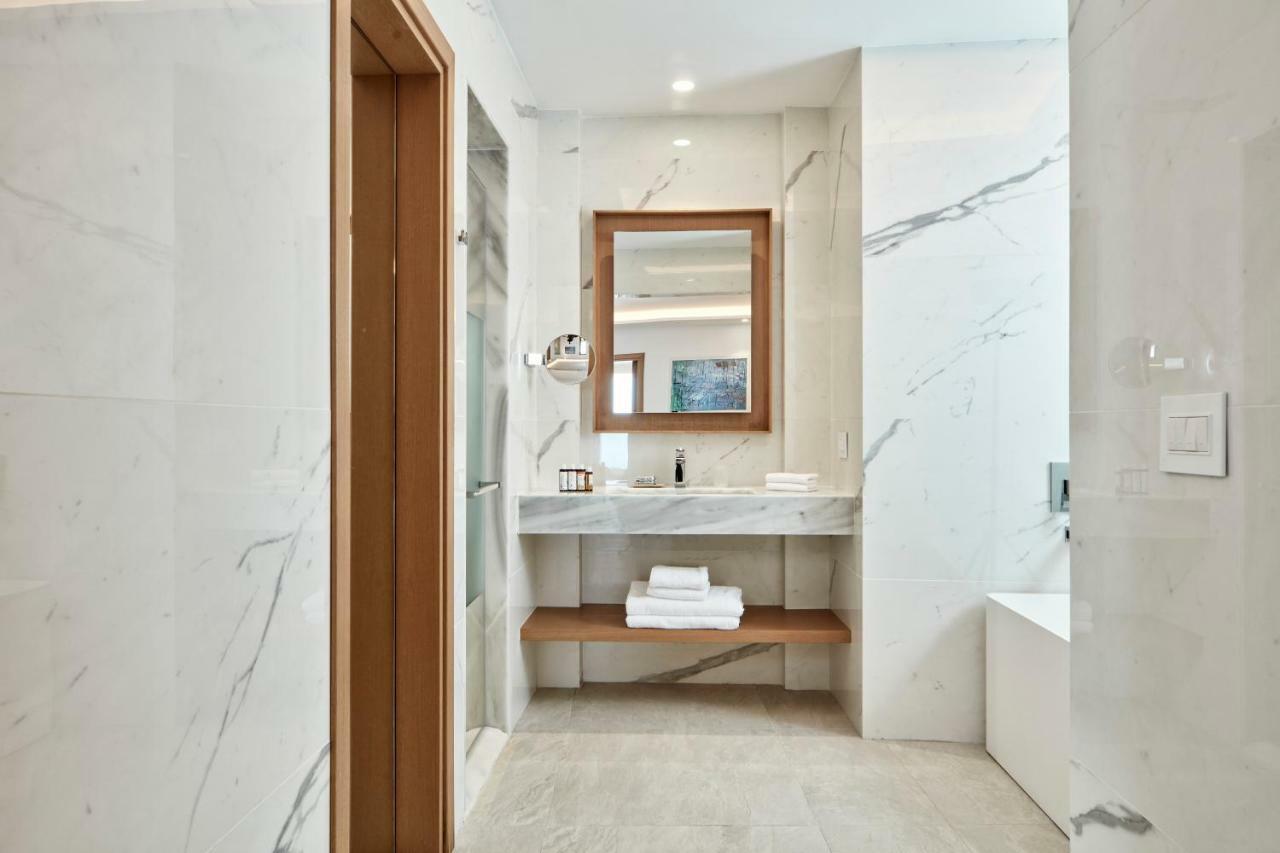 ORTIGIA Two-Bedroom Suite with Sea View Outdoor Jacuzzi & Private Pool