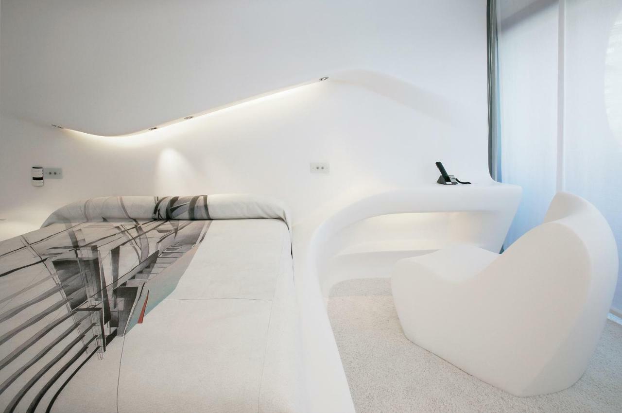 Space Club par Zaha Hadid