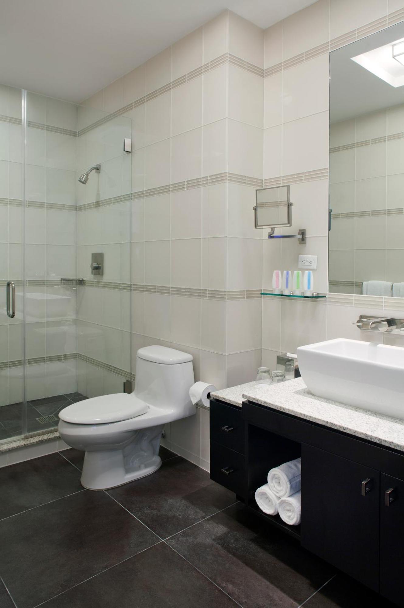 Superior Queen Room,1370897852:JPEG