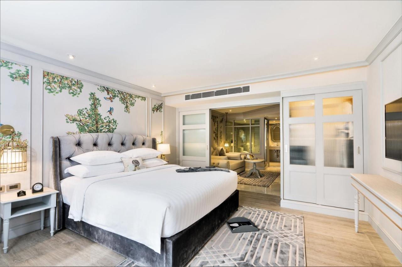 Suite The Living