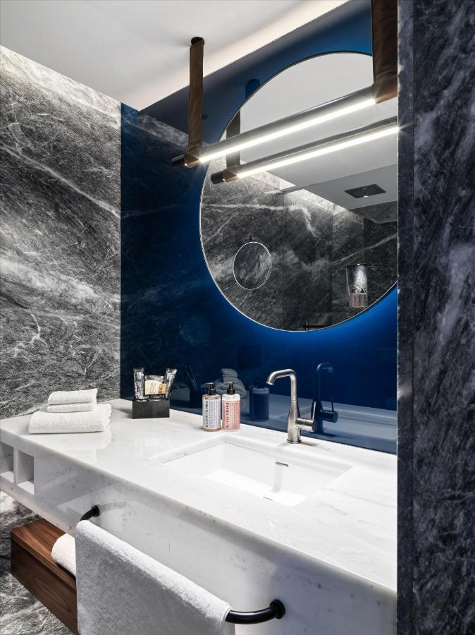 Deluxe King Suite,1284794935:JPEG