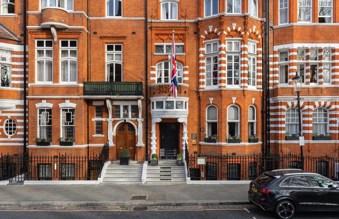 11 Cadogan Gardens And The Apartments-1