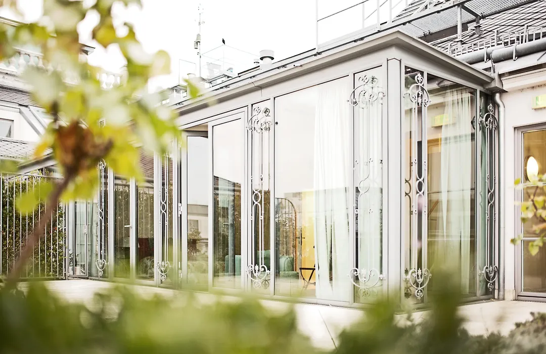 Palais Coburg-1