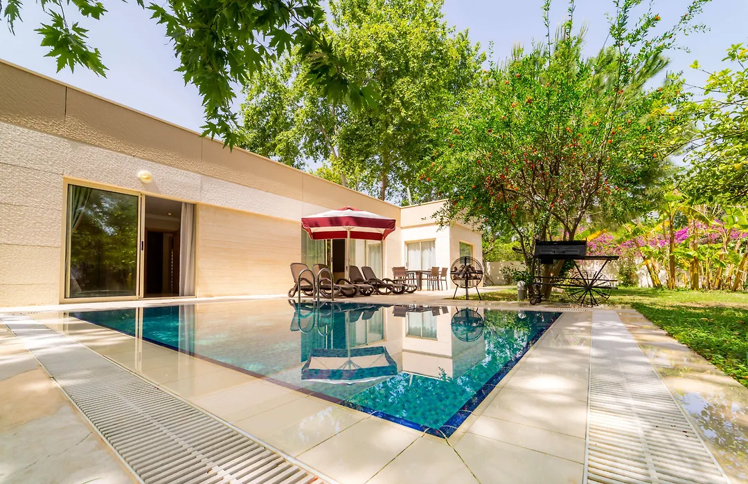Fashiontv Luxe Resort-1