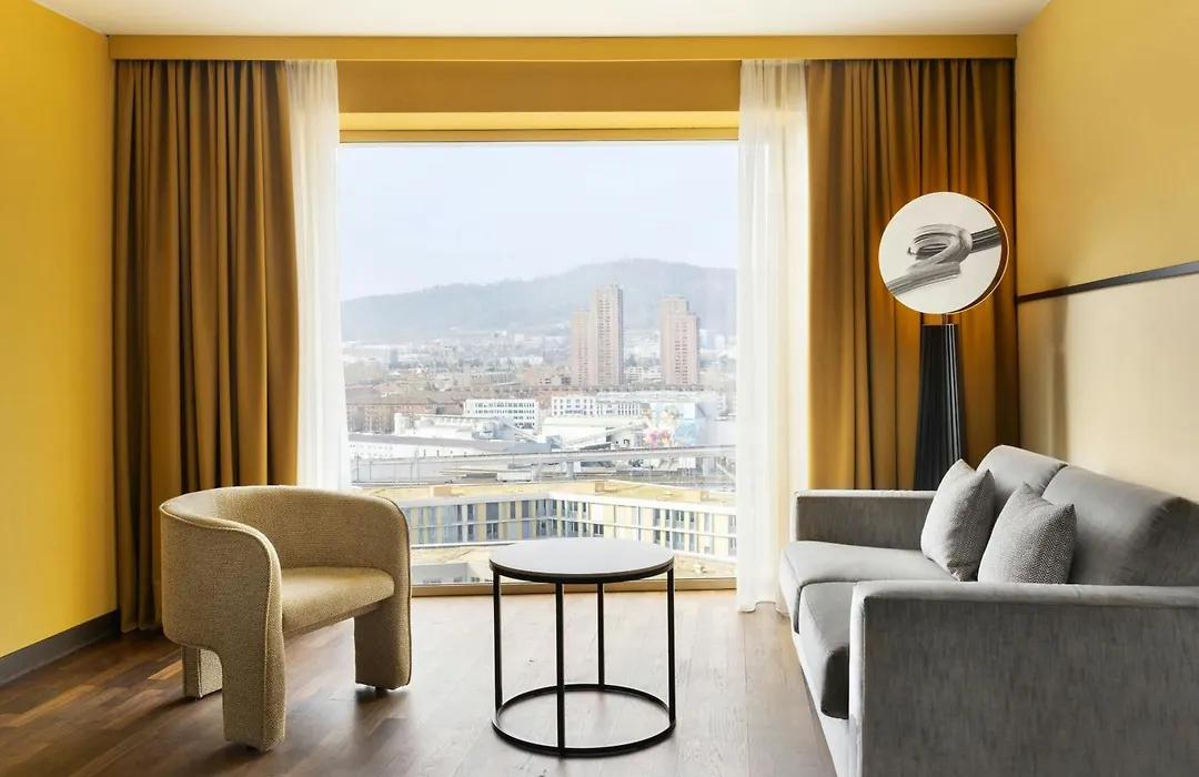 Renaissance Zurich Tower Hotel-1