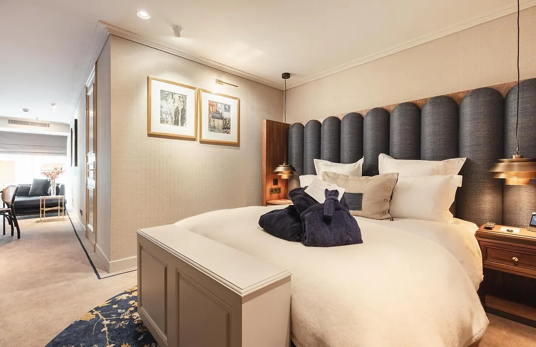 Hotel 717-1