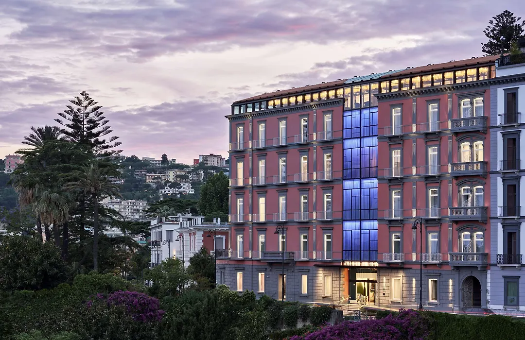 De Bonart Naples, Curio Collection By Hilton-1