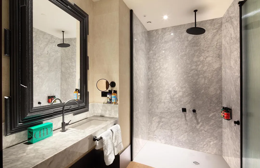 Hotel Montera Madrid, Curio Collection By Hilton-1