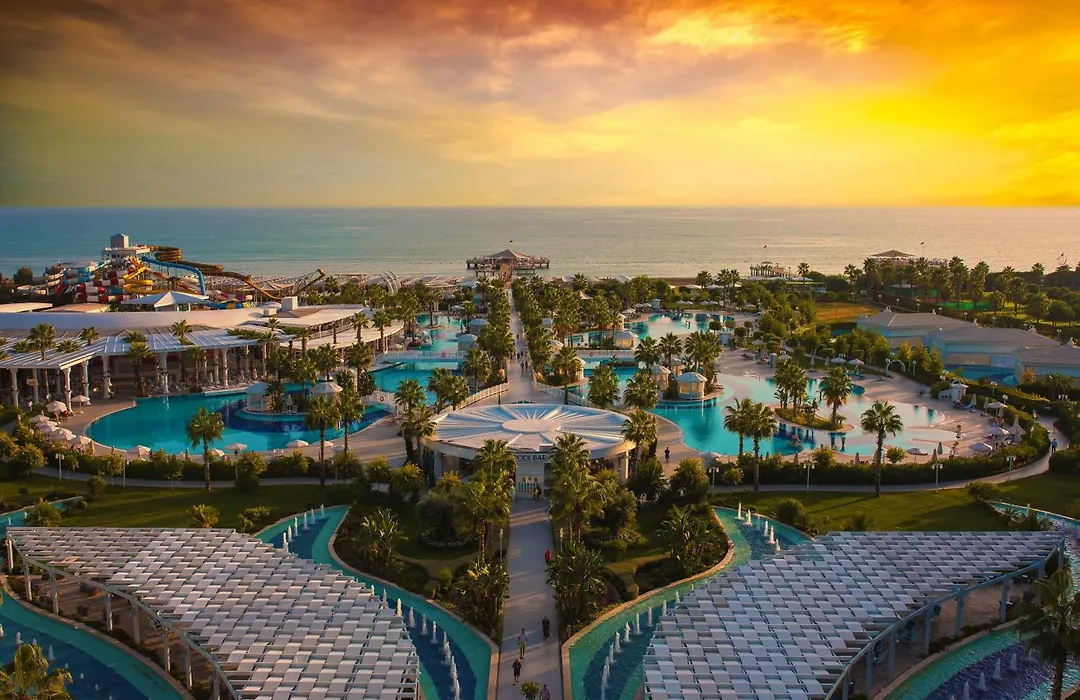 Sueno Hotels Deluxe Belek-1