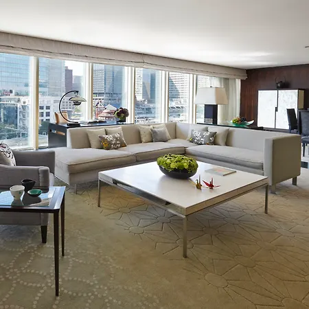 Four Seasons Hotel Tokyo At Marunouchi-3
