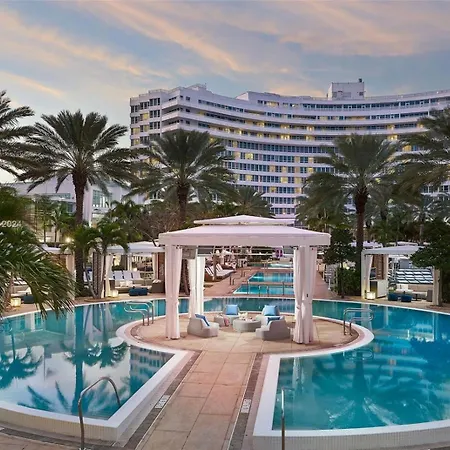 Fontainebleau Miami Beach Two Connecting Studios 10 Guests 5 Beds-2