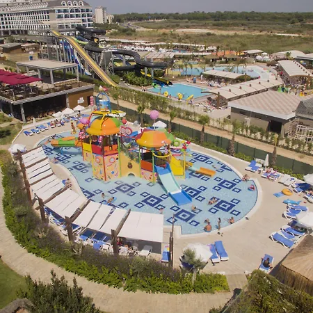 Saturn Palace Resort-3