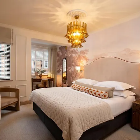 The Capital Hotel, Apartments & Townhouse - Small Luxury Hotels Of The World-2