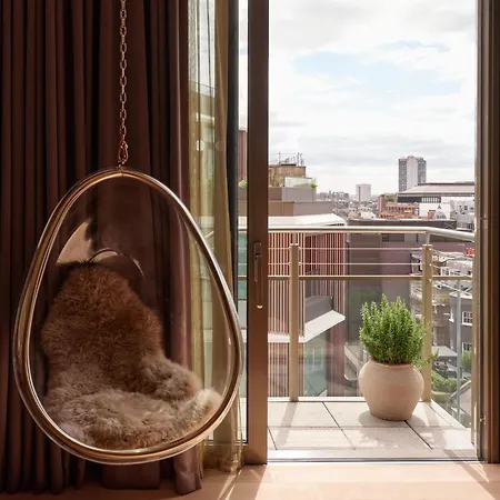 The Botree London, Curio Collection By Hilton-2