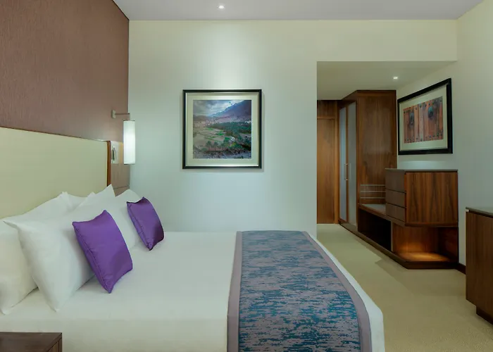 Hotel Crowne Plaza Muscat Ocec By Ihg