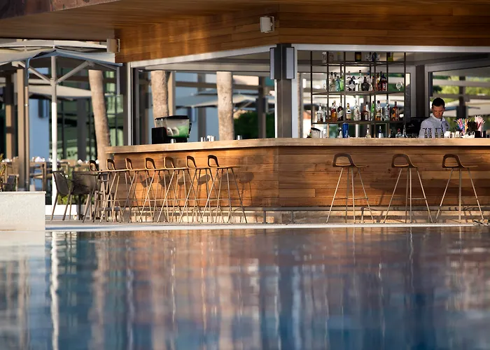 Acanthus Cennet Barut Collection Sidé