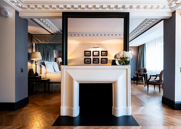 Hôtel de Berri Champs-Élysées, a Luxury Collection Hotel Paris