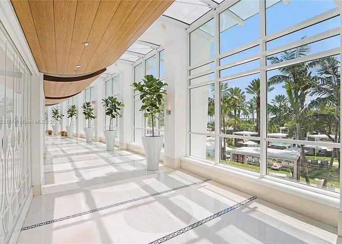 Fontainebleau Miami Beach Two Connecting Studios 10 Guests 5 Beds