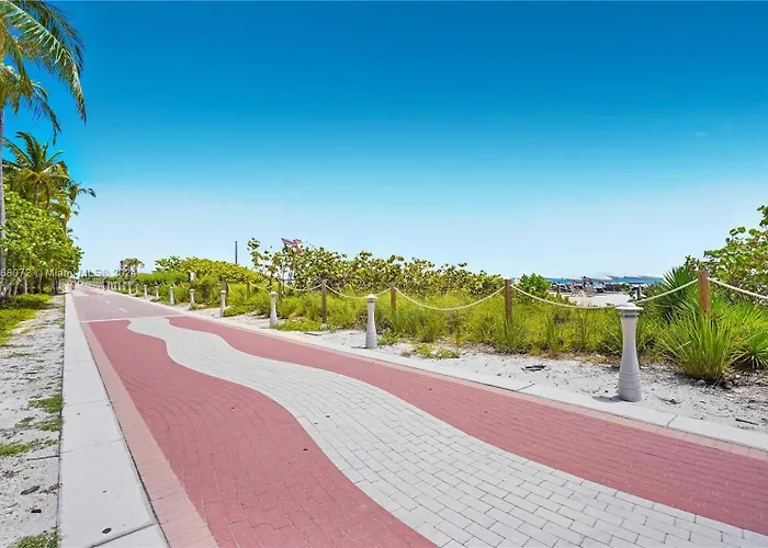 Fontainebleau Miami Beach Two Connecting Studios 10 Guests 5 Beds