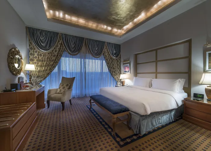 Officers Club & Hotel Abou Dabi