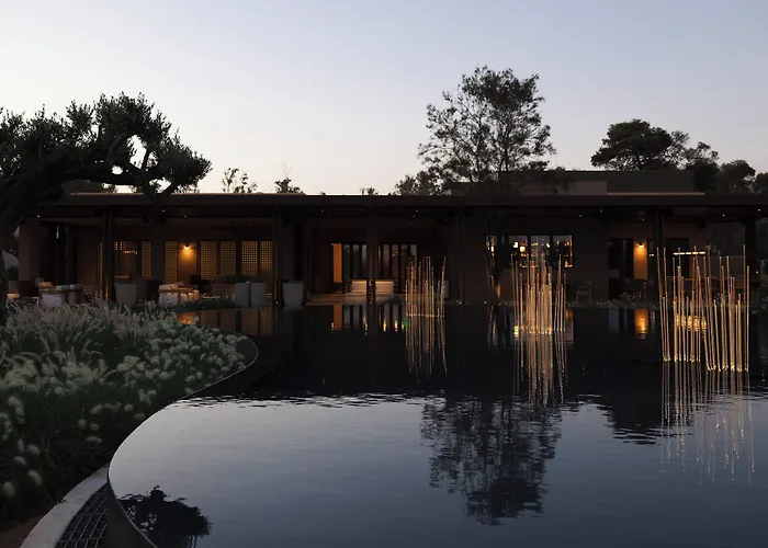 91 Athens Riviera, The Resort