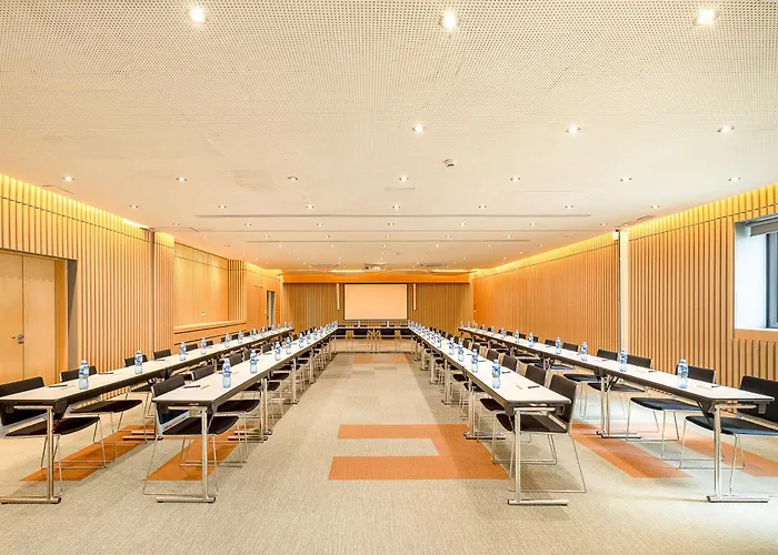 Noom Hotel Abidjan Plateau