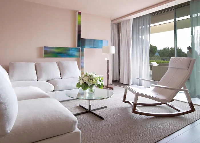 La Reserve Ramatuelle Hotel Spa And Villas